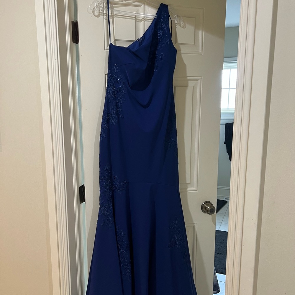 Formal dress - navy blue. Never worn!